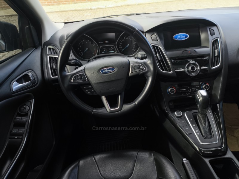 FOCUS 2.0 TITANIUM PLUS 16V FLEX 4P AUTOMÁTICO - 2018 - FARROUPILHA