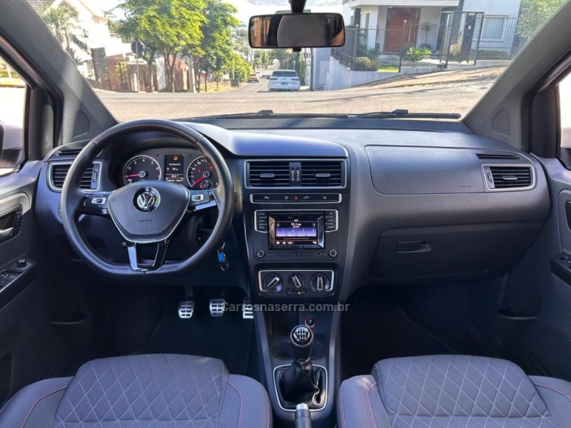CROSSFOX 1.6 MI FLEX 8V 4P MANUAL - 2016 - VENâNCIO AIRES
