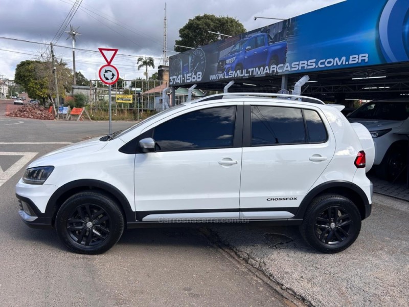 CROSSFOX 1.6 MI FLEX 8V 4P MANUAL - 2016 - VENâNCIO AIRES