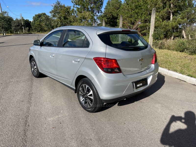 ONIX 1.4 MPFI LTZ 8V FLEX 4P MANUAL - 2015 - BENTO GONçALVES