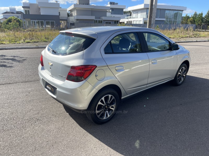 ONIX 1.4 MPFI LTZ 8V FLEX 4P MANUAL - 2015 - BENTO GONçALVES