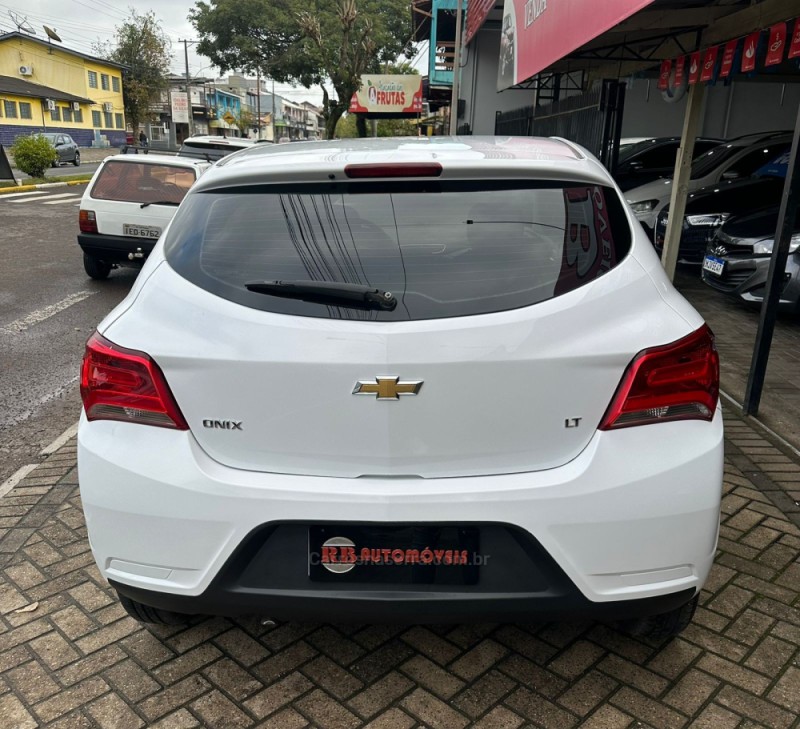 ONIX 1.0 MPFI LT 8V FLEX 4P MANUAL - 2019 - PAROBé