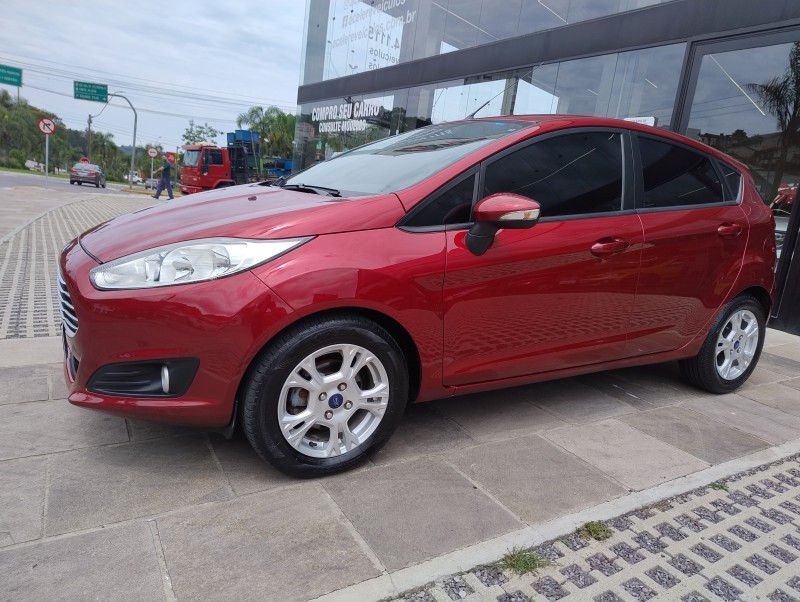 fiesta 1.6 se hatch 16v flex 4p automatico 2015 caxias do sul