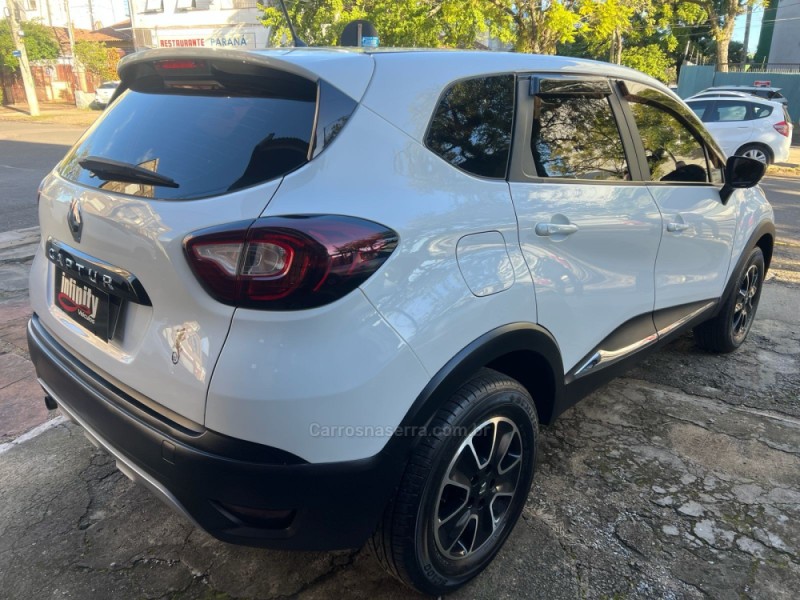 CAPTUR 1.6 LIFE 16V FLEX 4P AUTOMÁTICO - 2020 - PORTO ALEGRE
