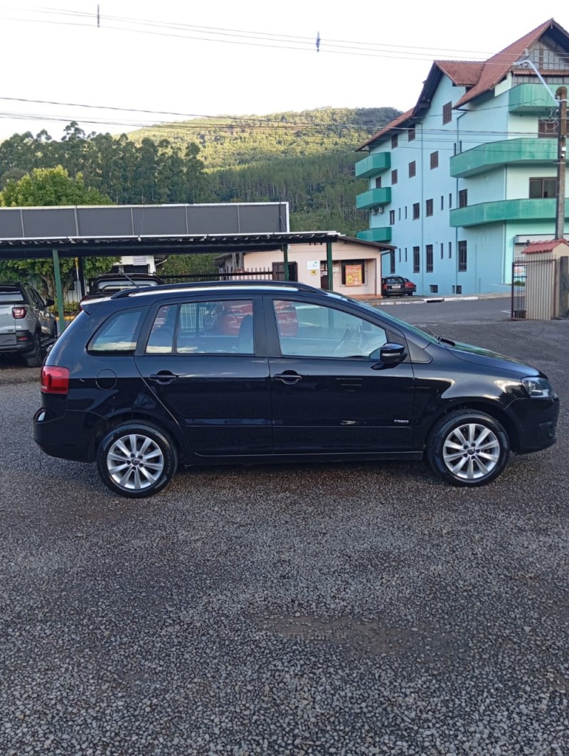 SPACEFOX 1.6 MI TREND 8V FLEX 4P MANUAL - 2012 - PICADA CAFé