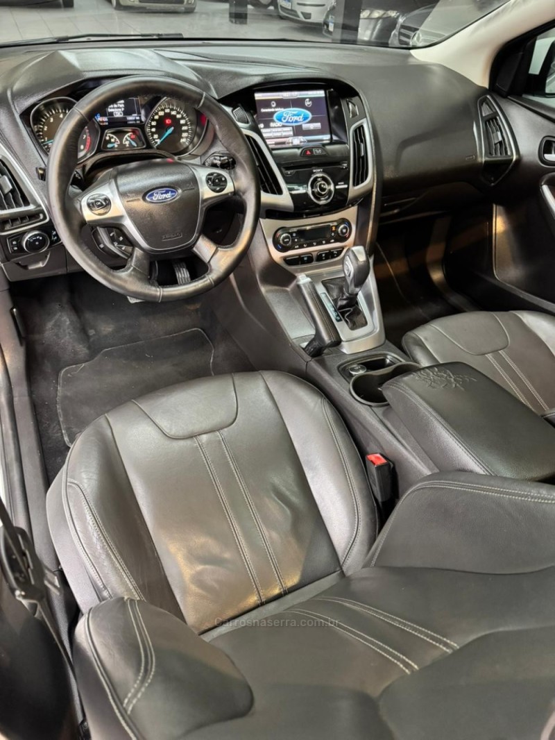 FOCUS 2.0 TITANIUM HATCH 16V FLEX 4P AUTOMÁTICO - 2015 - CAXIAS DO SUL
