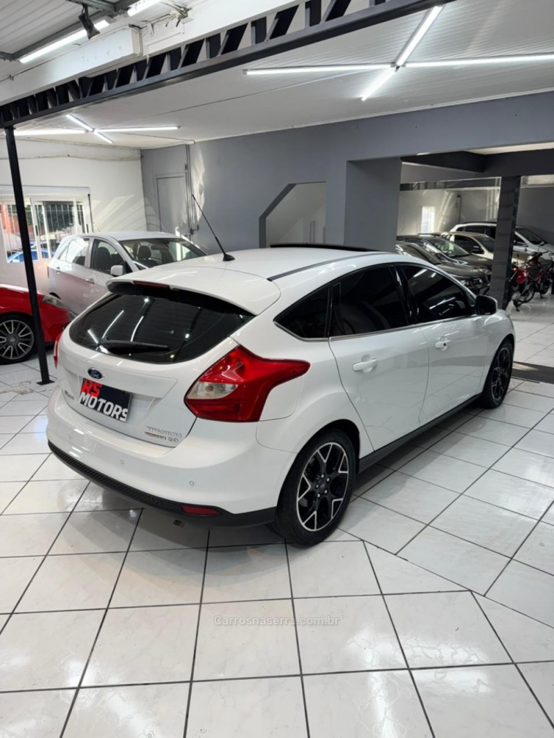 FOCUS 2.0 TITANIUM HATCH 16V FLEX 4P AUTOMÁTICO - 2015 - CAXIAS DO SUL