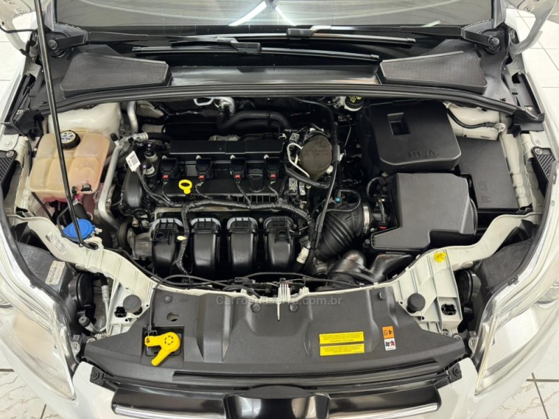 FOCUS 2.0 TITANIUM HATCH 16V FLEX 4P AUTOMÁTICO - 2015 - CAXIAS DO SUL