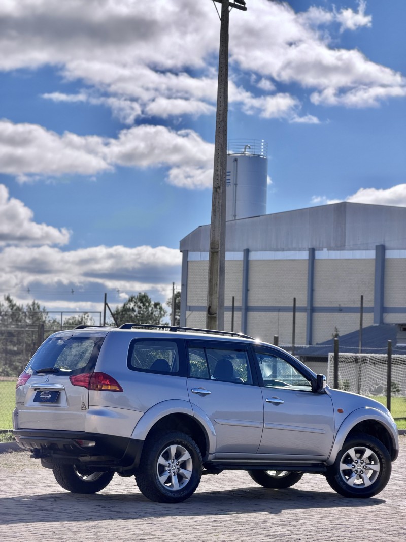PAJERO 3.2 HPE 4X4 7 LUGARES 16V TURBO INTERCOOLER DIESEL 4P AUTOMÁTICO - 2012 - ANTôNIO PRADO