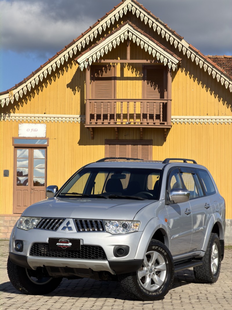 pajero 3.2 hpe 4x4 7 lugares 16v turbo intercooler diesel 4p automatico 2012 antonio prado