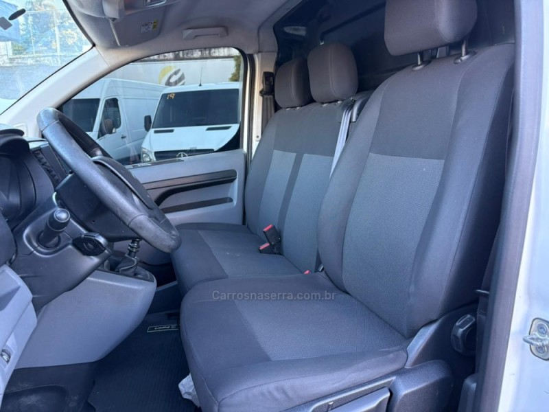 EXPERT 1.6 BLUEHDI DIESEL BUSINESS PACK MANUAL - 2020 - FARROUPILHA