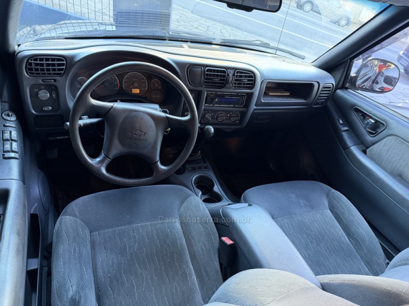 BLAZER 2.4 MPFI ADVANTAGE 4X2 8V GASOLINA 4P MANUAL - 2005 - CAXIAS DO SUL