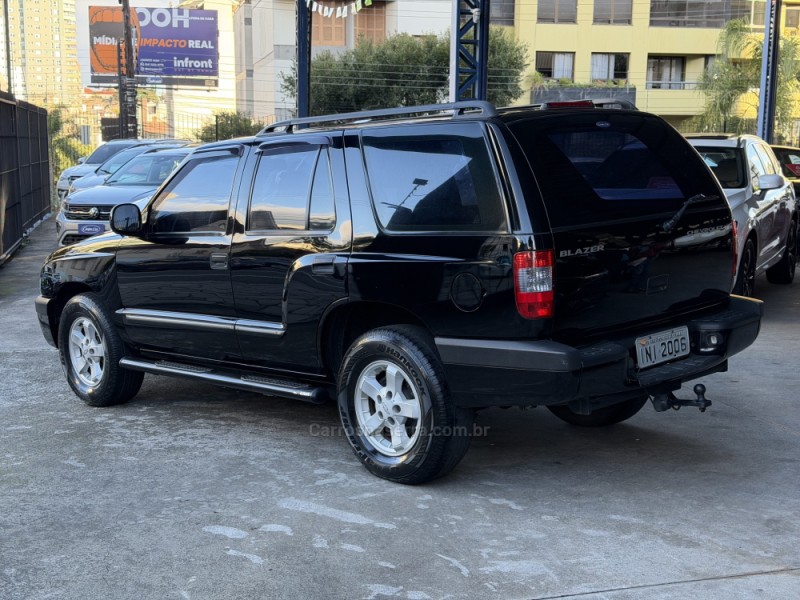 BLAZER 2.4 MPFI ADVANTAGE 4X2 8V GASOLINA 4P MANUAL - 2005 - CAXIAS DO SUL