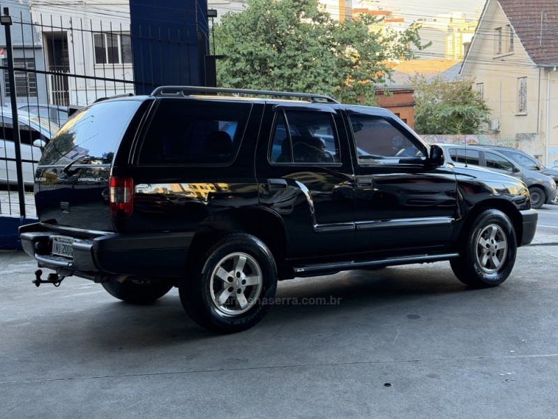 BLAZER 2.4 MPFI ADVANTAGE 4X2 8V GASOLINA 4P MANUAL - 2005 - CAXIAS DO SUL