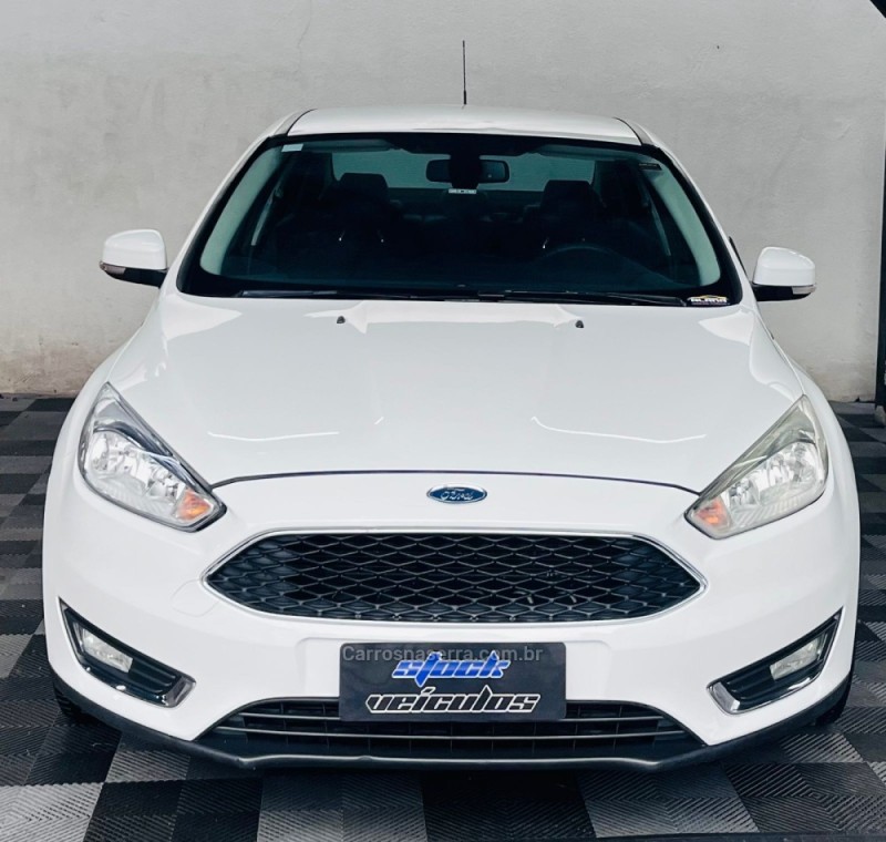 FOCUS 2.0 GHIA 16V FLEX 4P AUTOMÁTICO - 2016 - NOVO HAMBURGO