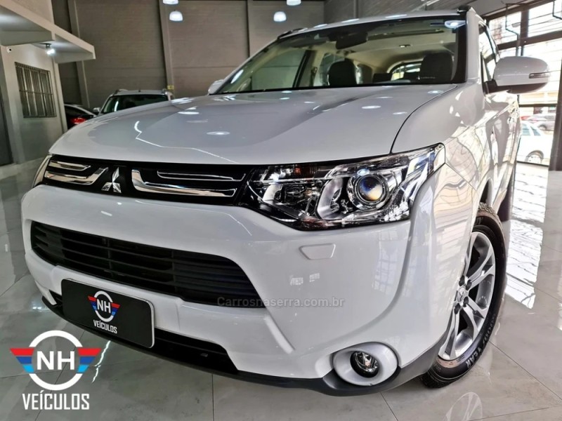 OUTLANDER 3.0 GT 4X4 V6 24V GASOLINA 4P AUTOMÁTICO - 2015 - NOVO HAMBURGO