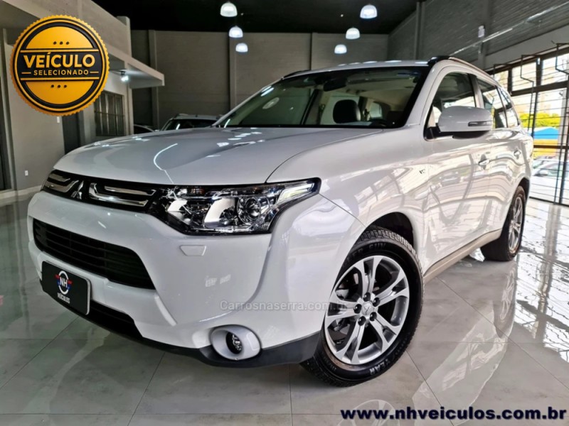 OUTLANDER 3.0 GT 4X4 V6 24V GASOLINA 4P AUTOMÁTICO - 2015 - NOVO HAMBURGO
