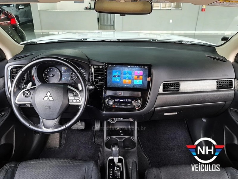 OUTLANDER 3.0 GT 4X4 V6 24V GASOLINA 4P AUTOMÁTICO - 2015 - NOVO HAMBURGO