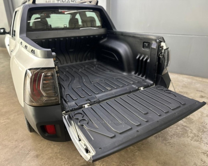 OROCH 1.6 16V SCE INTENSE FLEX 4P MANUAL - 2024 - VACARIA