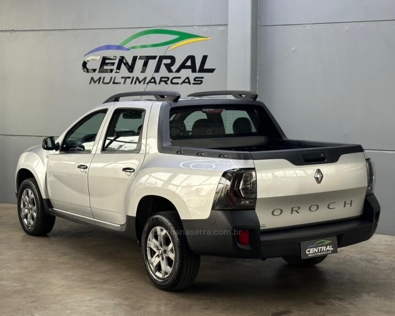 OROCH 1.6 16V SCE INTENSE FLEX 4P MANUAL - 2024 - VACARIA
