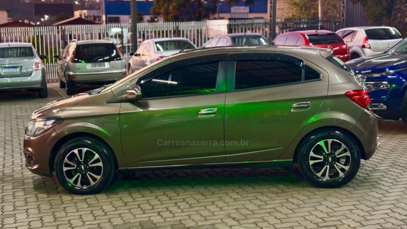 ONIX 1.4 MPFI LTZ 8V FLEX 4P MANUAL - 2014 - CAXIAS DO SUL