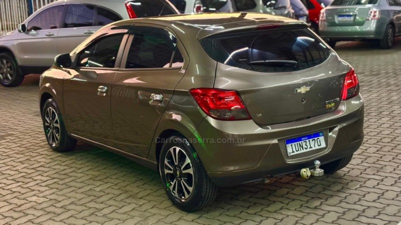 ONIX 1.4 MPFI LTZ 8V FLEX 4P MANUAL - 2014 - CAXIAS DO SUL