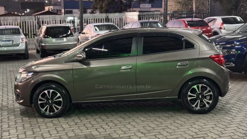 ONIX 1.4 MPFI LTZ 8V FLEX 4P MANUAL - 2014 - CAXIAS DO SUL