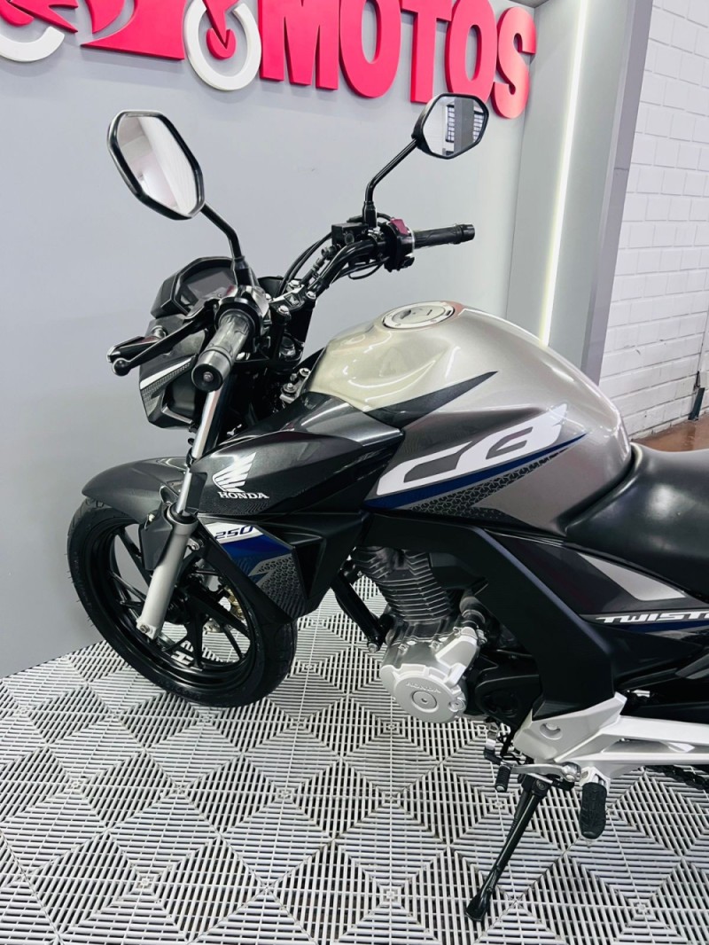 CB 250F TWISTER  - 2020 - CAMPO BOM