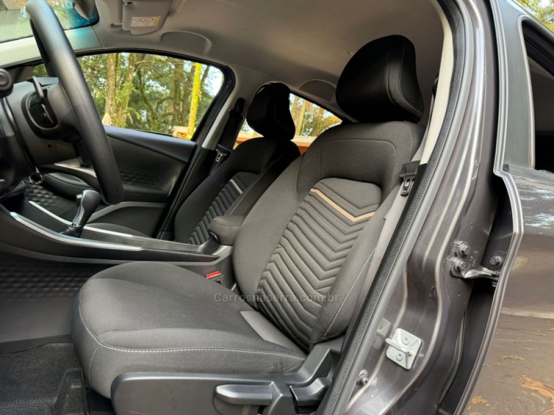 FASTBACK 1.0 200 TURBO DRIVE FLEX 4P AUTOMÁTICO - 2025 - DOIS IRMãOS