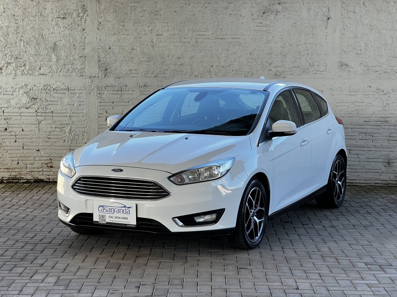 focus 2.0 titanium hatch 16v flex 4p automatico 2016 bento goncalves