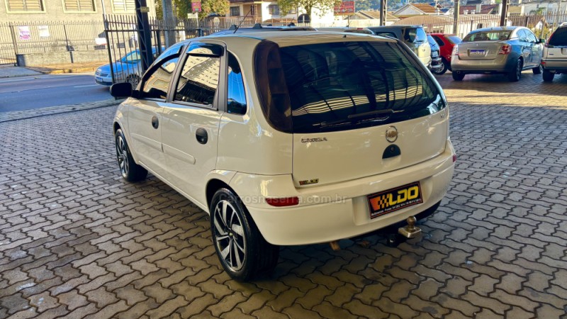 CORSA 1.4 MPFI MAXX 8V FLEX 4P MANUAL - 2011 - CAXIAS DO SUL