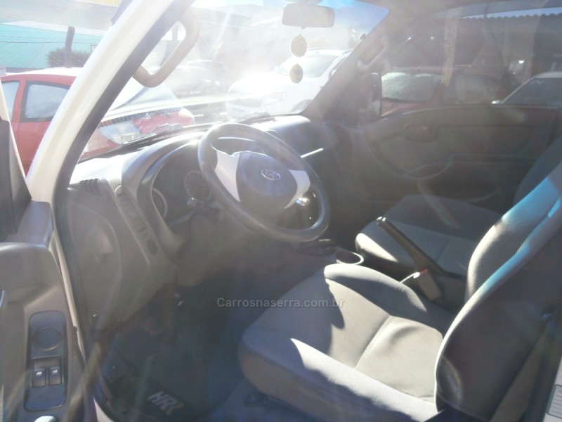 HR 2.5 LONGO COM CAÇAMBA 4X2 16V 130CV TURBO INTERCOOLER DIESEL 2P MANUAL - 2014 - FARROUPILHA