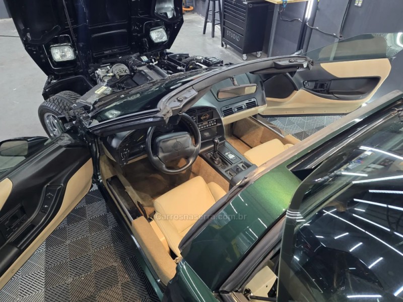 CORVETTE 5.7 TARGA V8 GASOLINA 2P MANUAL - 1995 - PORTO ALEGRE