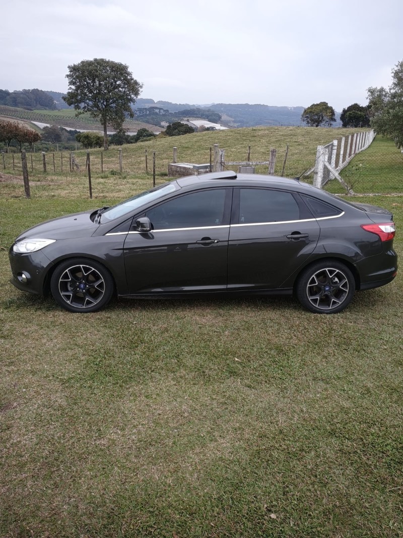 FOCUS 2.0 TITANIUM SEDAN 16V FLEX 4P AUTOMÁTICO - 2015 - FARROUPILHA