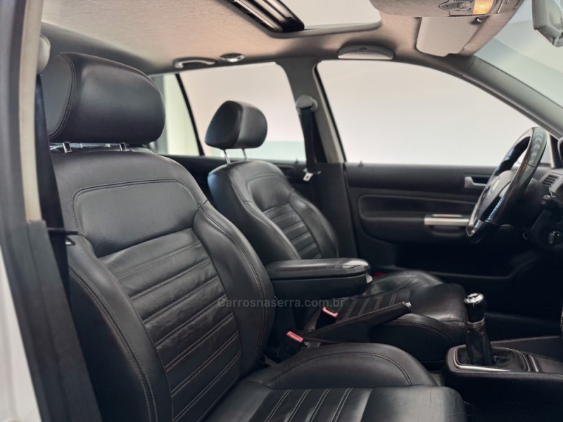 GOLF 1.6 MI SPORTLINE 8V FLEX 4P MANUAL - 2012 - CARLOS BARBOSA