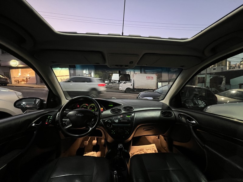 FOCUS 2.0 GHIA 16V GASOLINA 4P MANUAL - 2007 - CAXIAS DO SUL