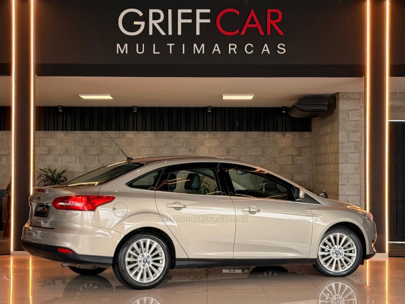 FOCUS 2.0 TITANIUM PLUS SEDAN 16V FLEX 4P AUTOMÁTICO - 2016 - DOIS IRMãOS