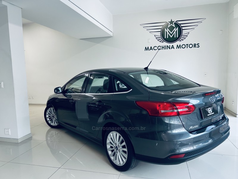 FOCUS 2.0 TITANIUM FASTBACK 16V FLEX 4P AUTOMÁTICO - 2016 - CAXIAS DO SUL