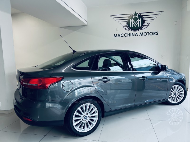 FOCUS 2.0 TITANIUM FASTBACK 16V FLEX 4P AUTOMÁTICO - 2016 - CAXIAS DO SUL