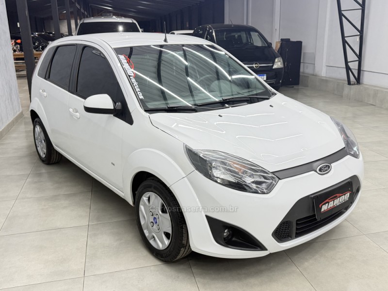 FIESTA 1.0 ROCAM SE 8V FLEX 4P MANUAL - 2014 - SAPIRANGA