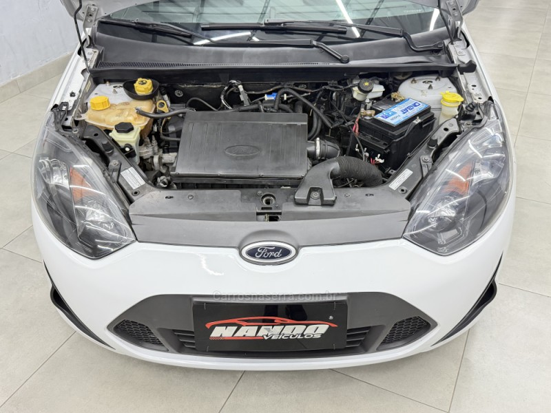 FIESTA 1.0 ROCAM SE 8V FLEX 4P MANUAL - 2014 - SAPIRANGA