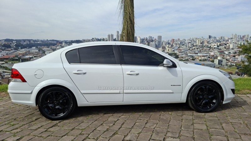 VECTRA 2.0 MPFI ELEGANCE 8V 140CV FLEX 4P MANUAL - 2011 - CAXIAS DO SUL