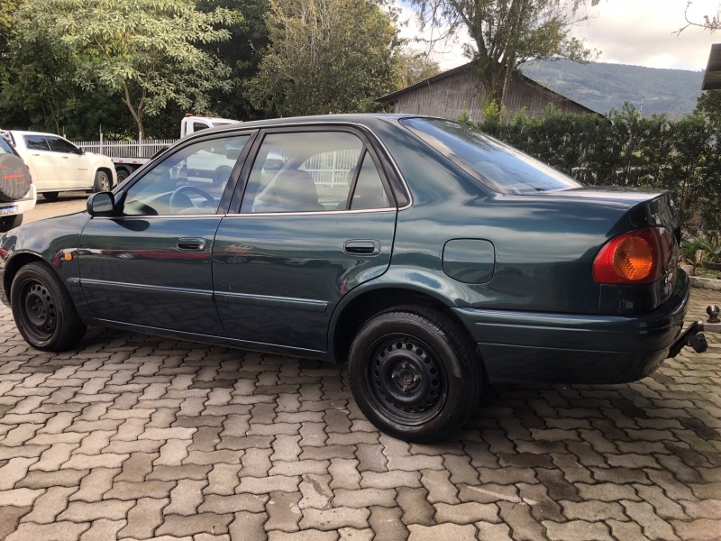 COROLLA 1.6 GLI 16V GASOLINA 4P MANUAL - 1998 - VALE REAL