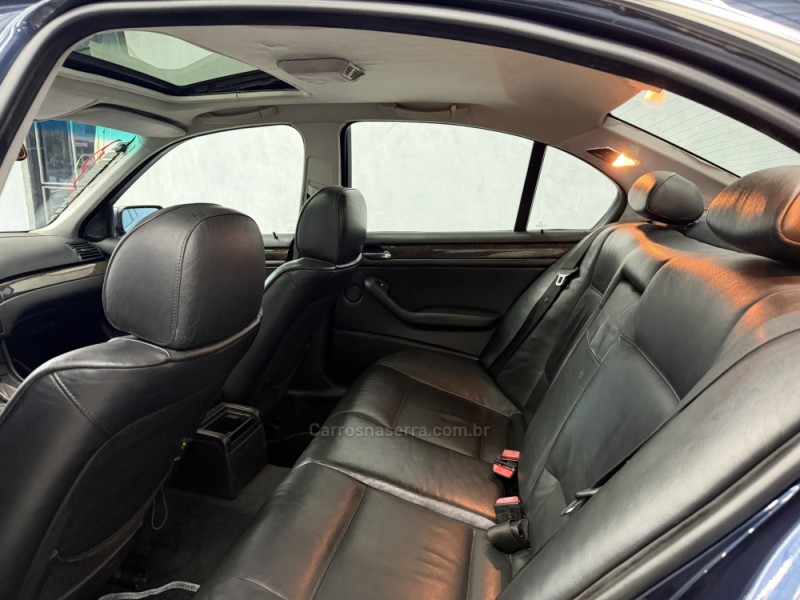 328I 2.8 EXCLUSIVE SEDAN 24V GASOLINA 4P AUTOMÁTICO - 2000 - SAPIRANGA