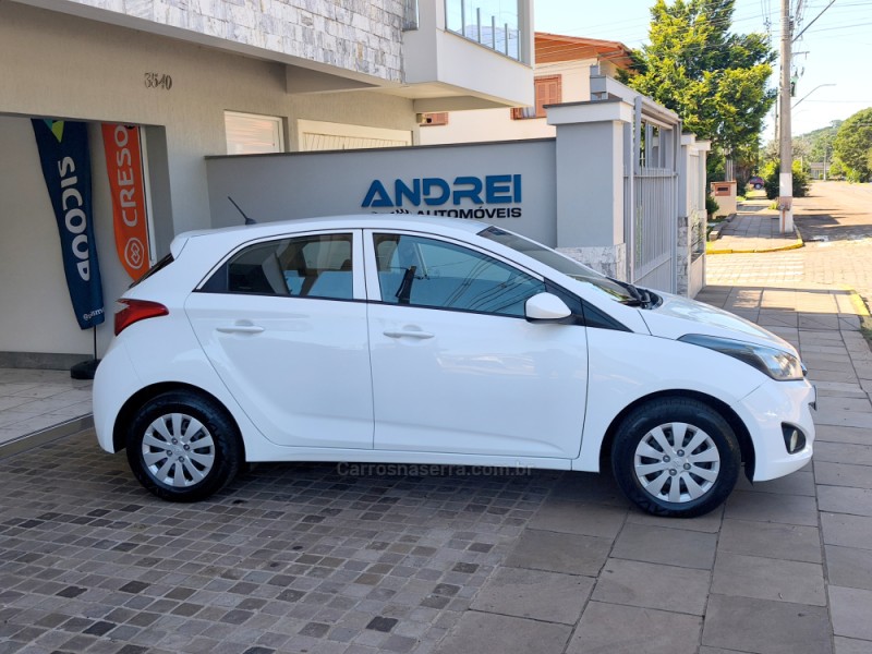 HB20 1.0 COMFORT PLUS 12V FLEX 4P MANUAL - 2015 - SERAFINA CORRêA