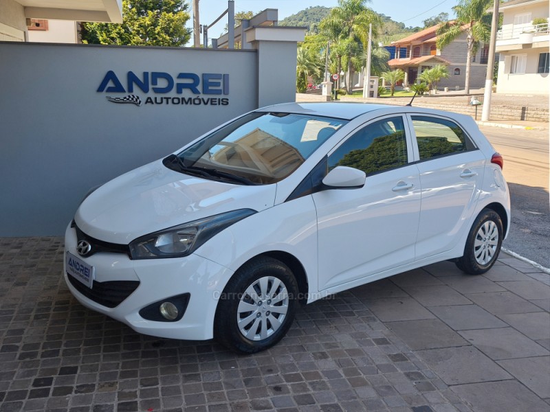 HB20 1.0 COMFORT PLUS 12V FLEX 4P MANUAL - 2015 - SERAFINA CORRêA