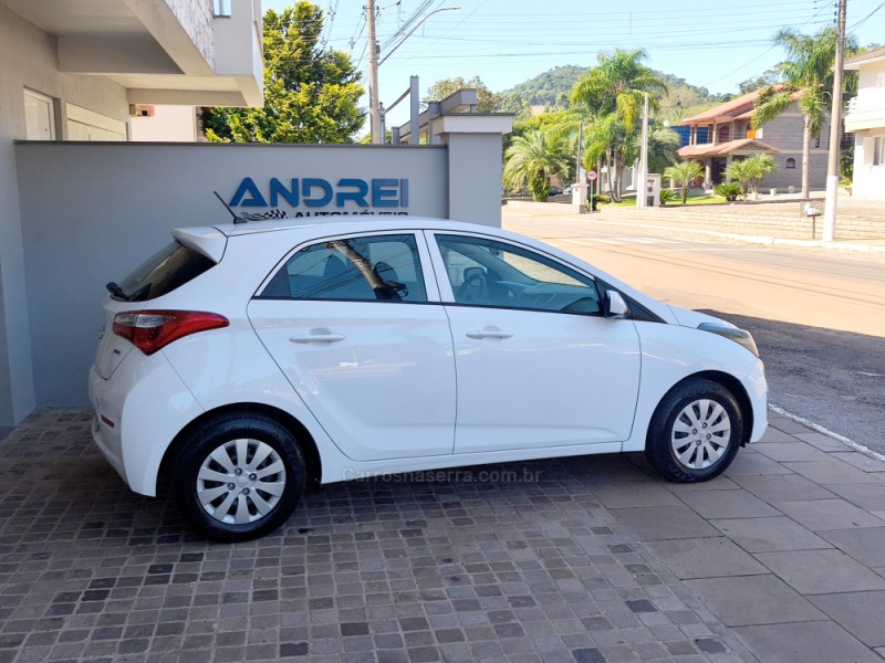 HB20 1.0 COMFORT PLUS 12V FLEX 4P MANUAL - 2015 - SERAFINA CORRêA