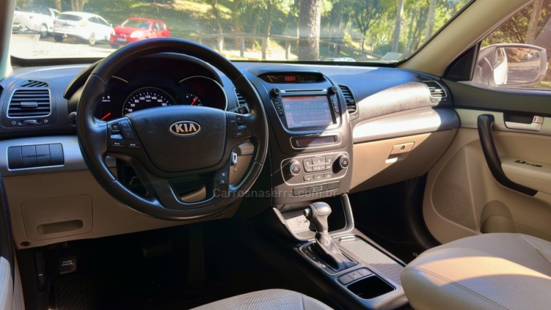 SORENTO 2.4 EX2 4X2 16V GASOLINA 4P AUTOMÁTICO - 2015 - CAXIAS DO SUL