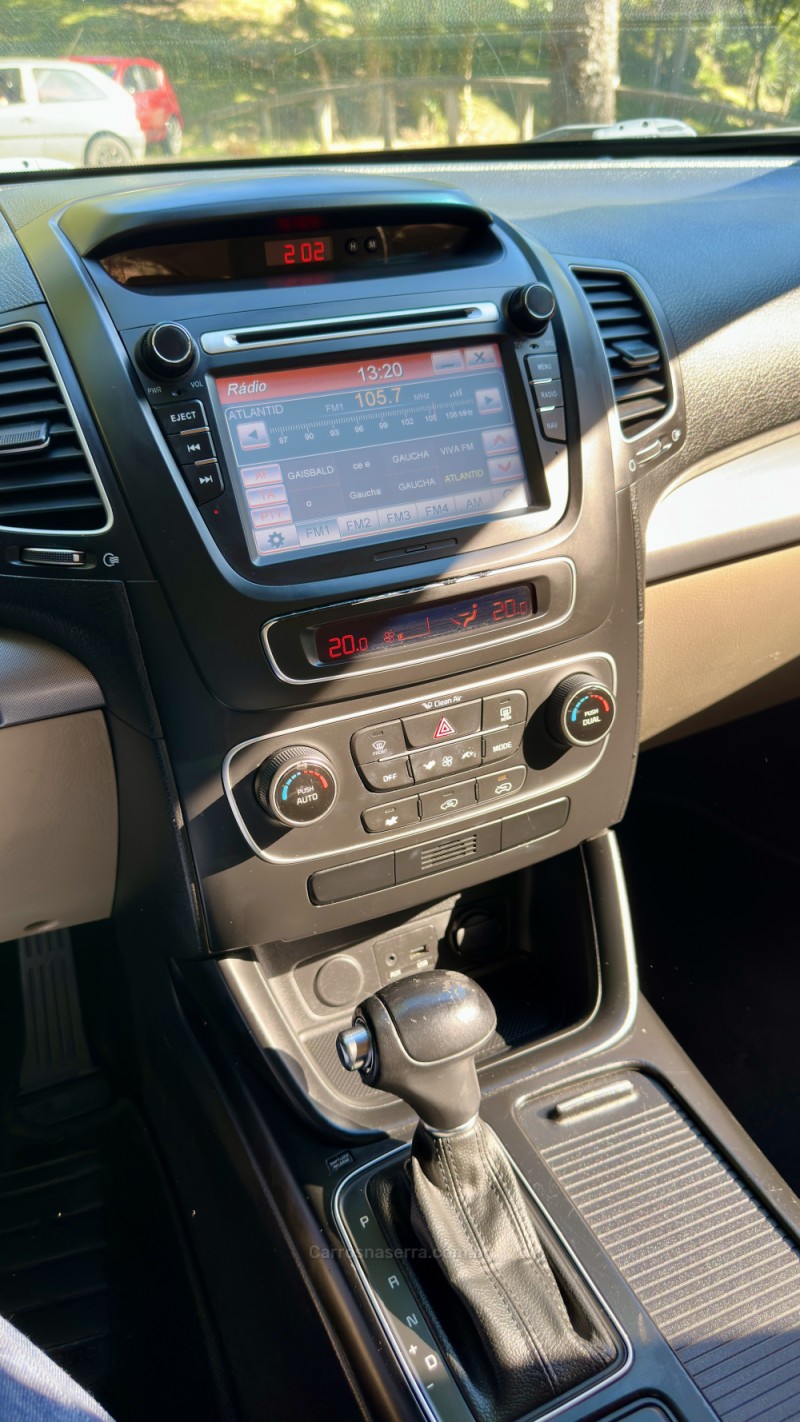 SORENTO 2.4 EX2 4X2 16V GASOLINA 4P AUTOMÁTICO - 2015 - CAXIAS DO SUL