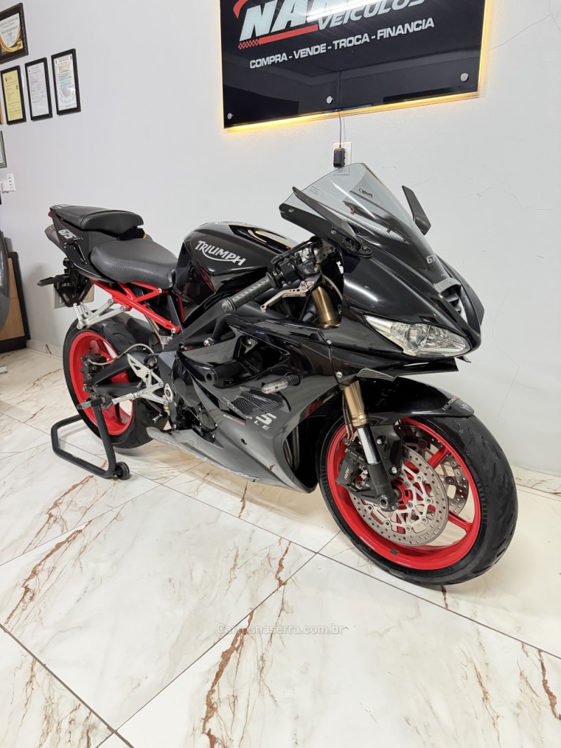 DAYTONA 675R ABS - 2010 - SAPIRANGA